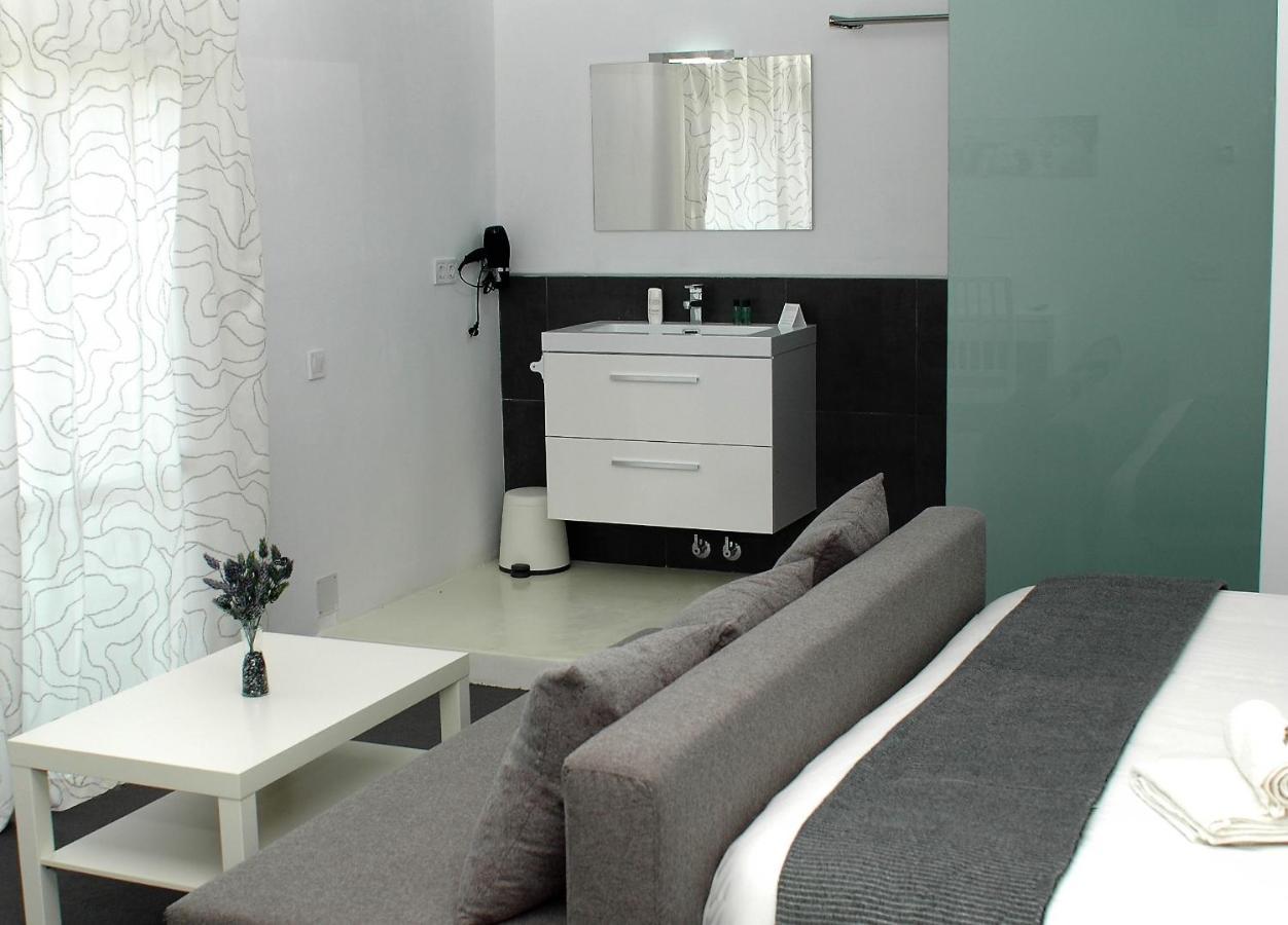 Jingtu Wellness & Comares
